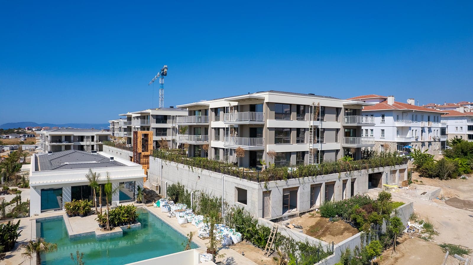 Sea View Middle Floor Property in İzmir