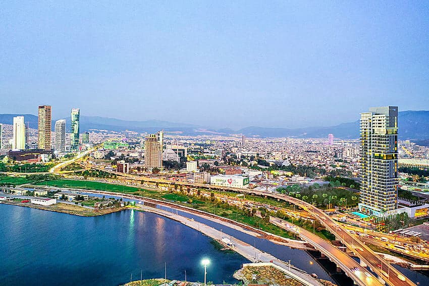 Sea View Middle Floor Property in İzmir